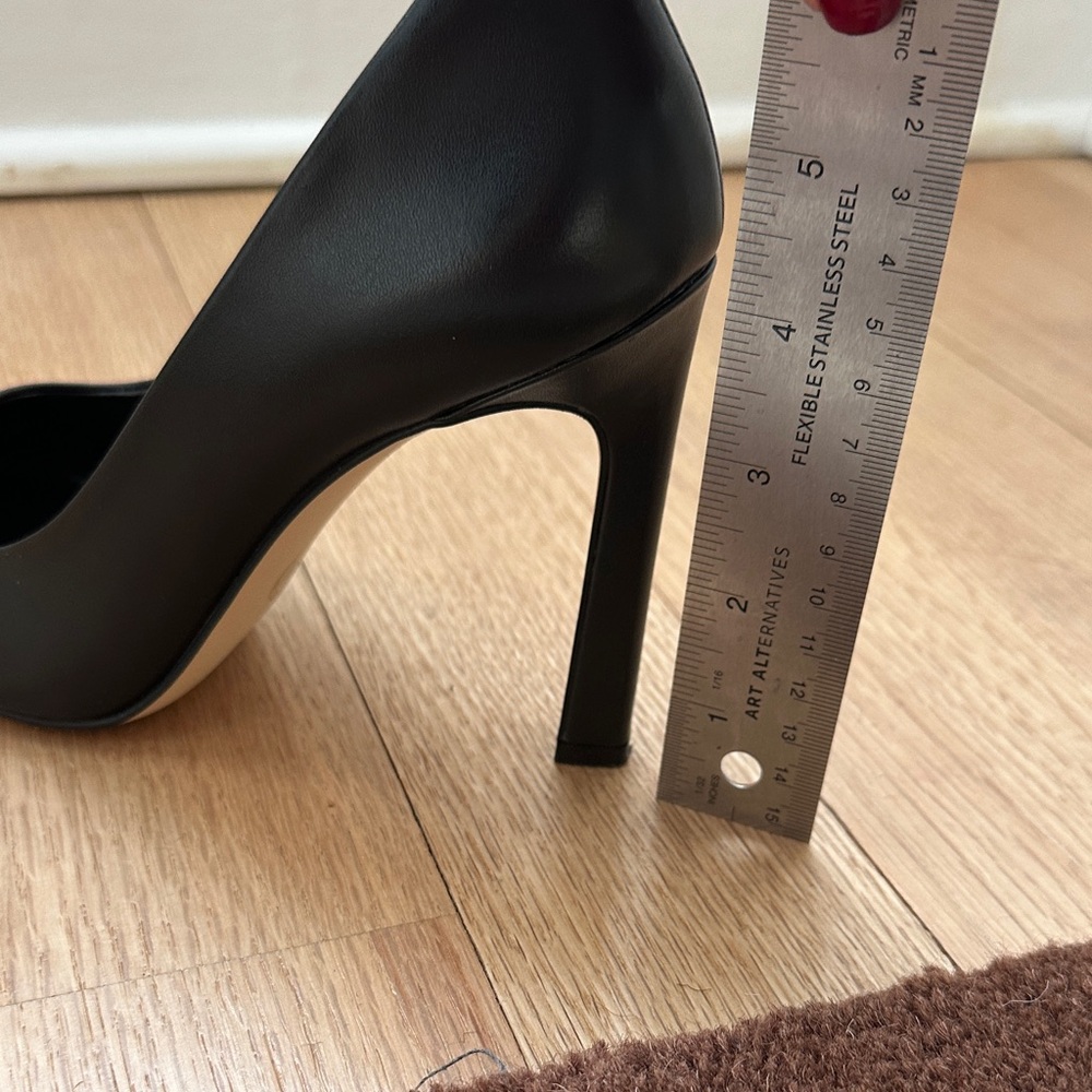Michael Michael Kors Amara Black Pointed Heels size 7.5 - Picture 7 of 8